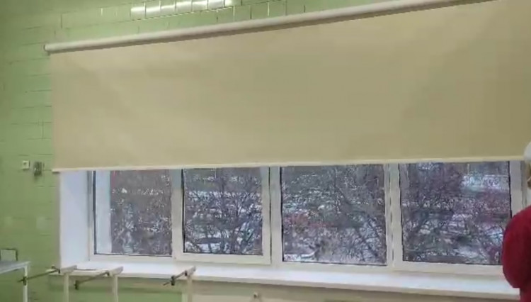 Рулонные шторы Классика Benthin L 52 с редуктором, ткань АЛЬФА BLACK-OUT бежевый_2261. Рулонные шторы Классика Benthin L 52 с редуктором, ткань АЛЬФА BLACK-OUT бежевый_2261.