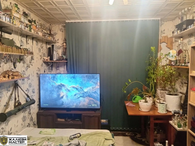 Жалюзи вертикальные, ткань Лайн малахитовый_L-044.